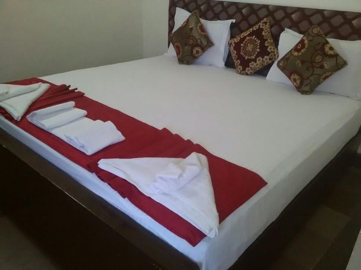 Hotel Republica Панаджи Экстерьер фото
